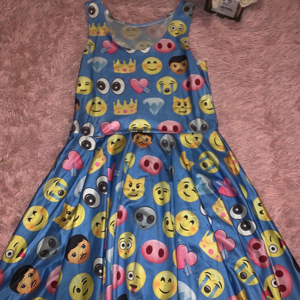 💙EMOJI DRESS